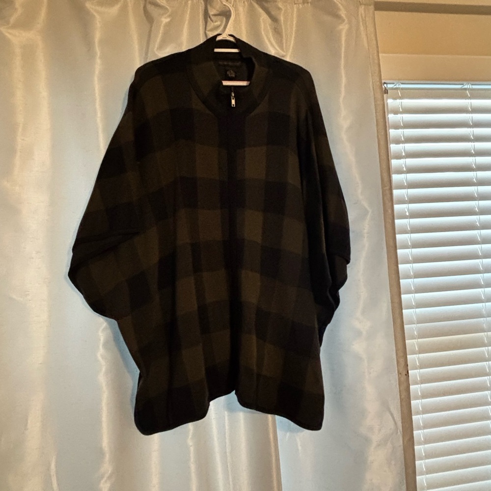 Women’s Blue and Green Sweater